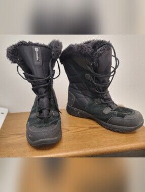 Columbia Black Faux-Fur Lined Women's Winter Boots